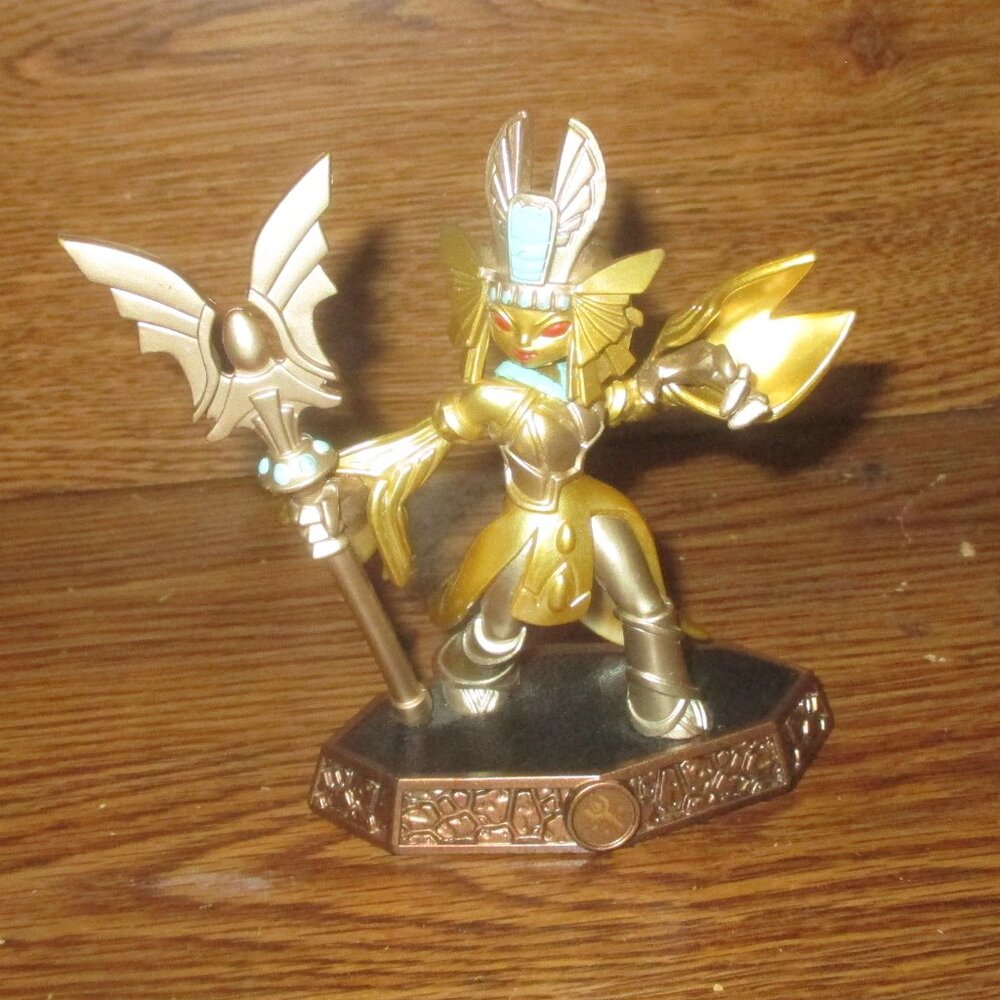 Golden Queen from Imaginator Skylanders Figures